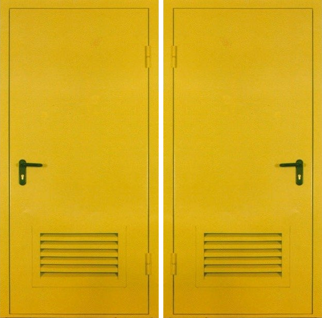 Желтая металлическая техническая дверь с решеткой